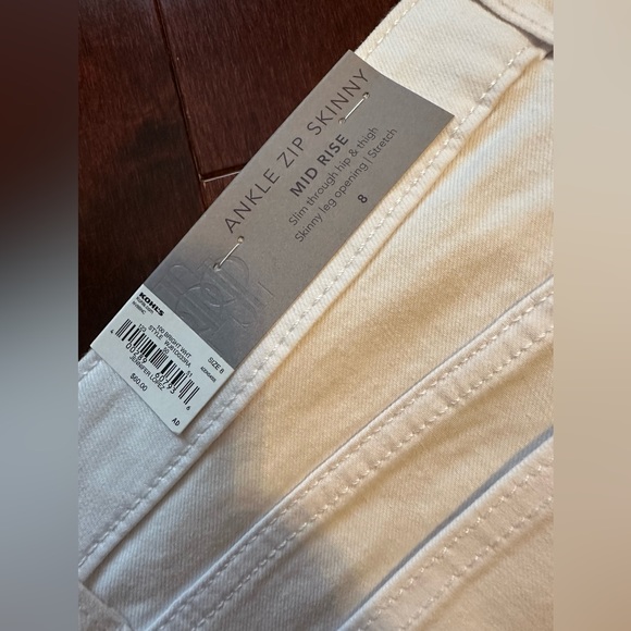 ✨BNWT✨ Jennifer Lopez white skinny ankle jeans with gold zipper details size 8 - Picture 8 of 9